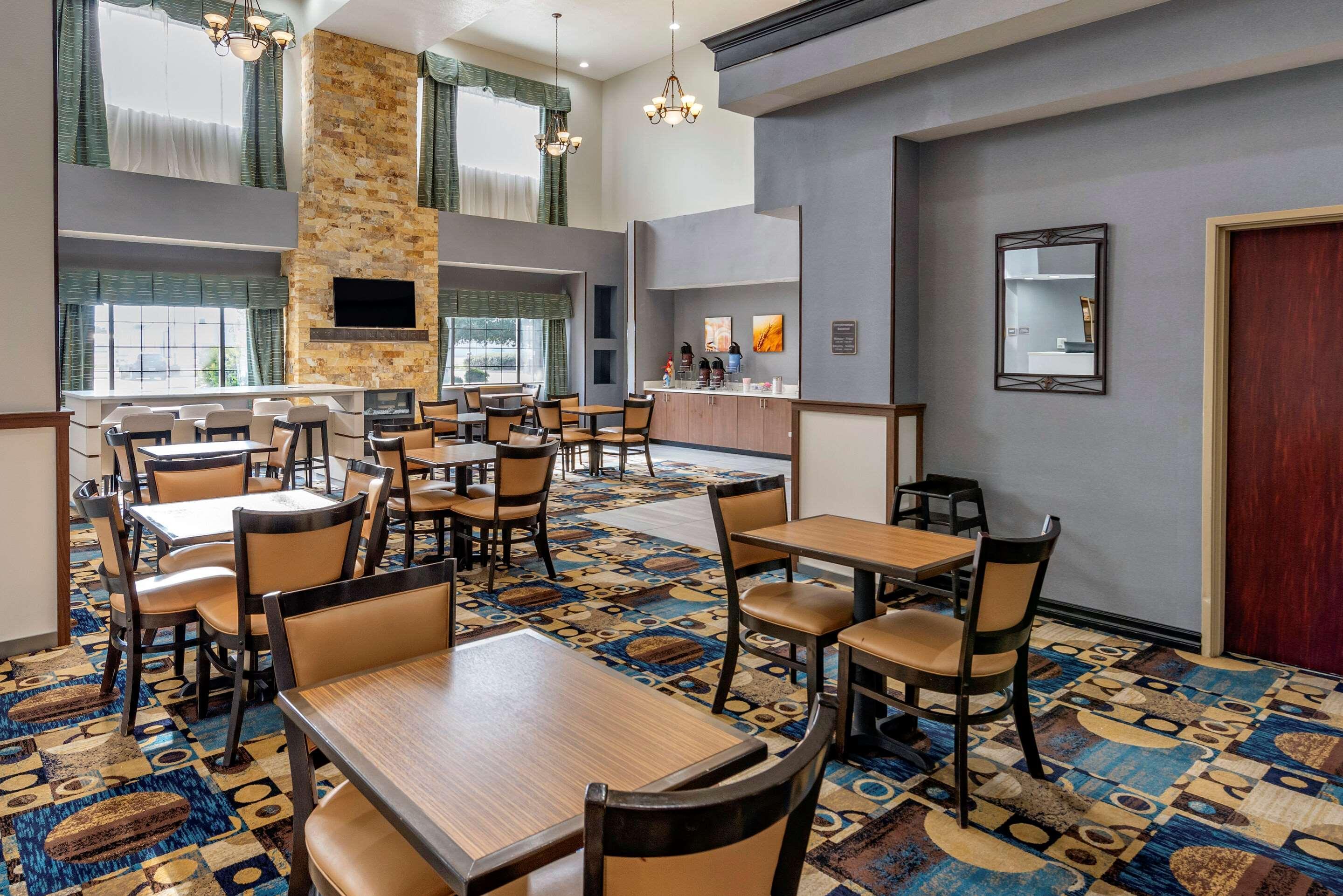 Comfort Suites Clovis Ngoại thất bức ảnh